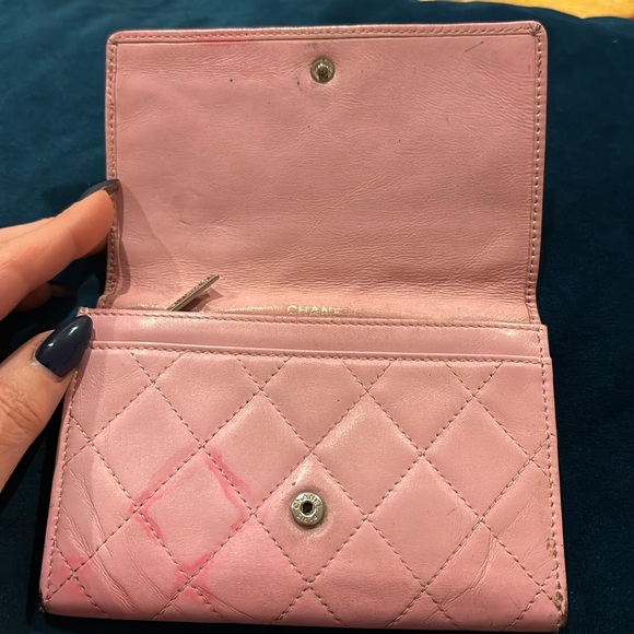 Chanel Pink Quilted Wallet - Picture 4 of 15